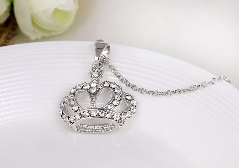 Queen Crown Silver Necklace