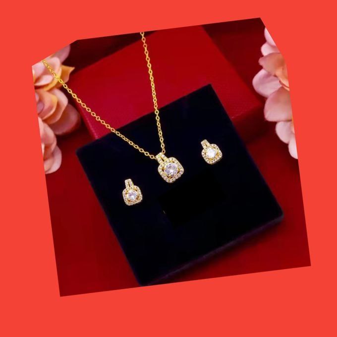 Sophicated Gold Jewelry set