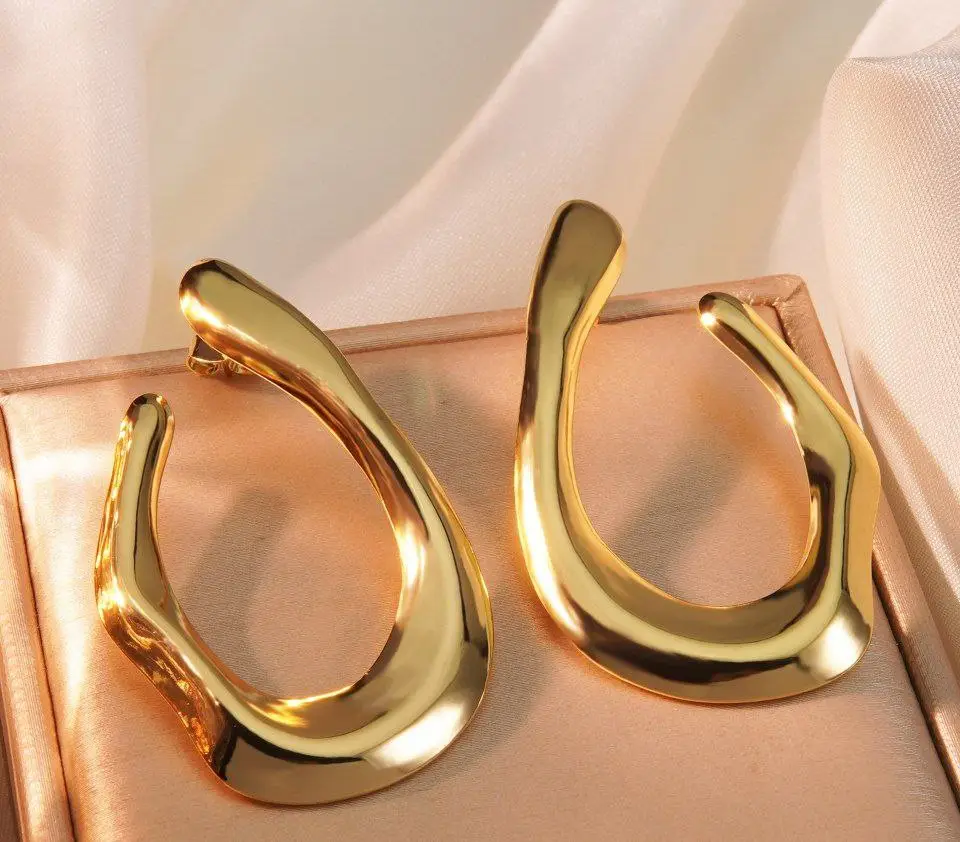 Elegant Cuff Ladies Earrings - Image 2